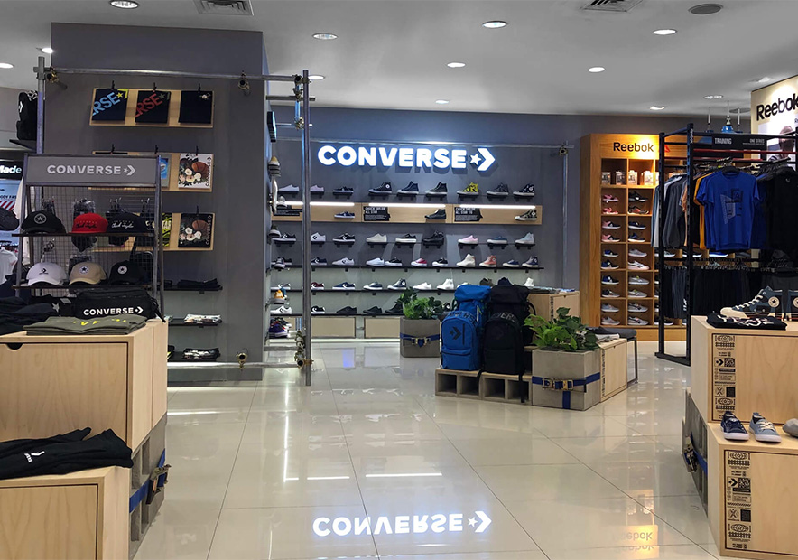匡威店內發光logo.jpg.jpg